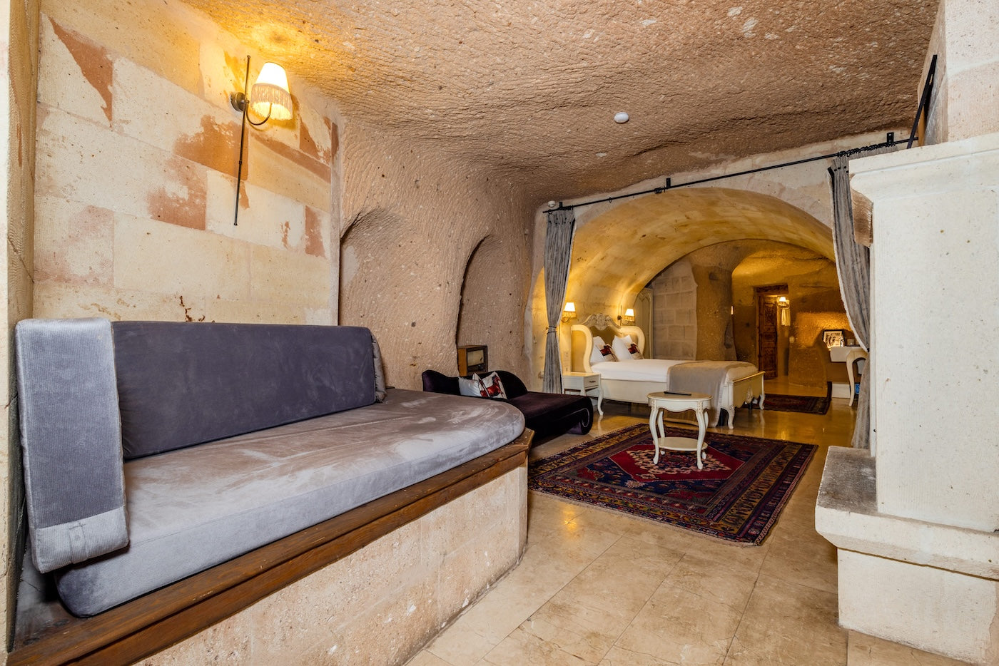 104 - Imperial Cave Suite