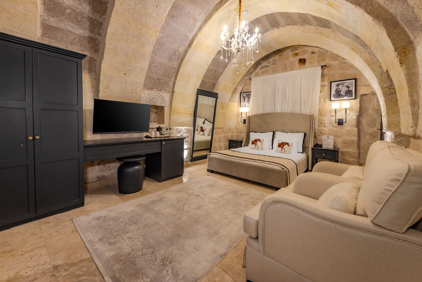 306 - Deluxe Stone Room